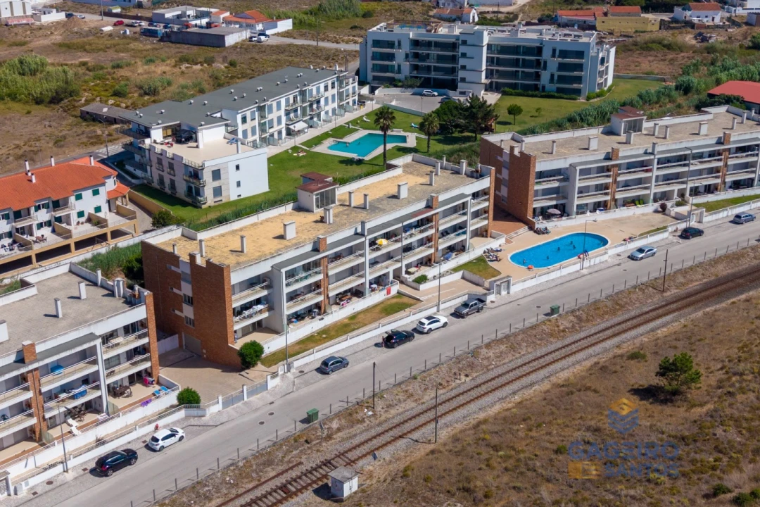 Apartamento T3 para Venda em São Martinho do Porto Foto 35