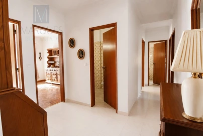 Apartamento T3 para Venda em Laranjeiro e Feijó