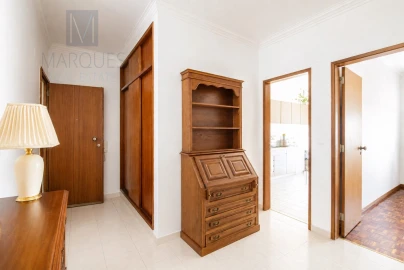 Apartamento T3 para Venda em Laranjeiro e Feijó