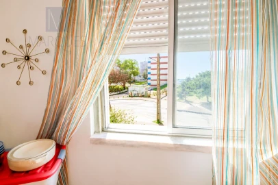 Apartamento T3 para Venda em Laranjeiro e Feijó