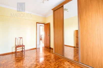 Apartamento T3 para Venda em Laranjeiro e Feijó