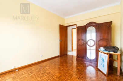 Apartamento T3 para Venda em Laranjeiro e Feijó