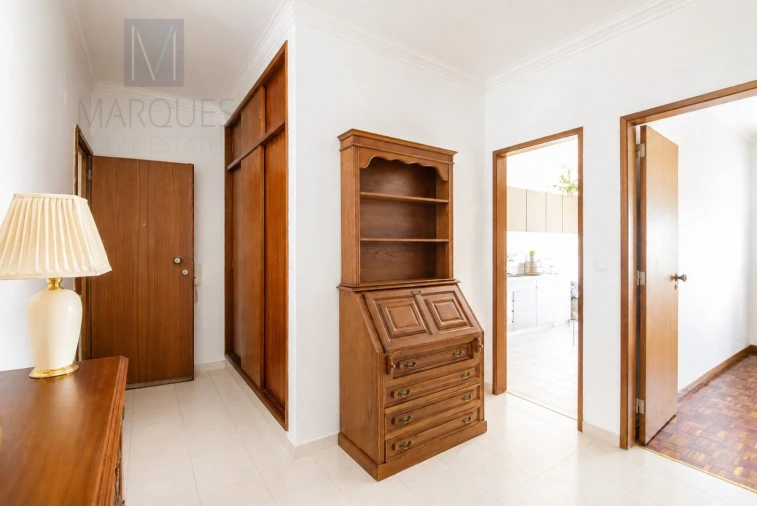 Apartamento T3 para Venda em Laranjeiro e Feijó Foto 2
