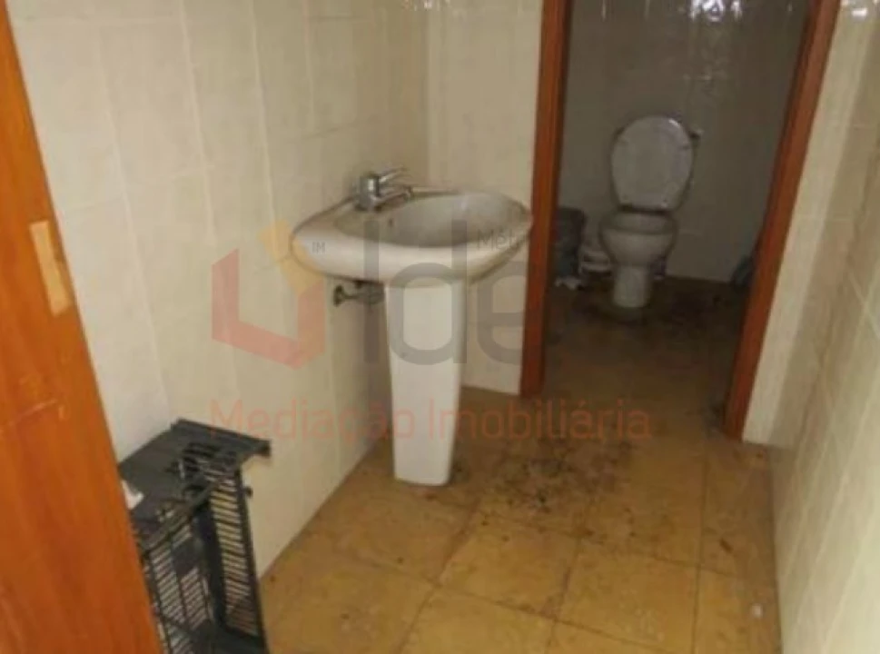 Armazém para Venda em Quinta do Anjo Foto 21