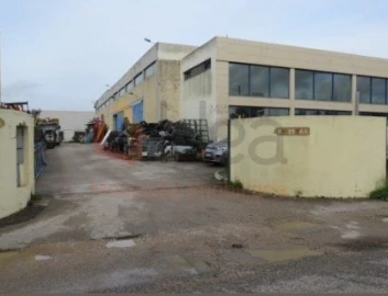 Armazém para Venda em Quinta do Anjo