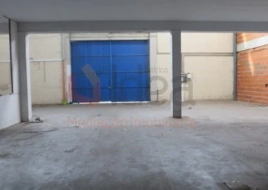 Armazém para Venda em Quinta do Anjo