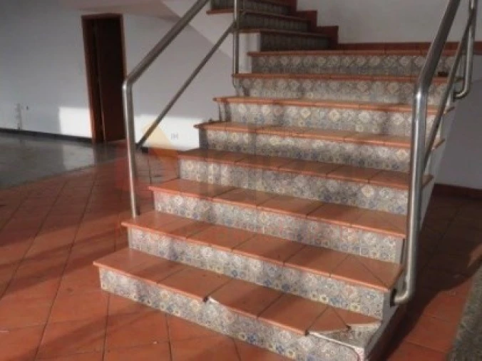 Armazém para Venda em Quinta do Anjo Foto 13