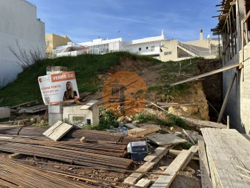 Terreno para Venda em Moncarapacho e Fuseta