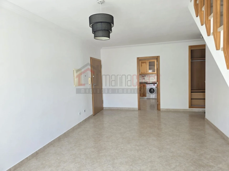 Apartamento T1 para Venda em Atouguia da Baleia Foto 2