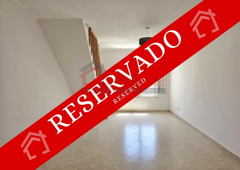 Apartamento T1 para Venda em Atouguia da Baleia Foto 1