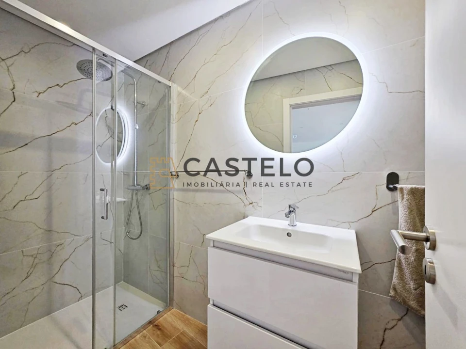 Apartamento T2 para Venda em Pechão Foto 16