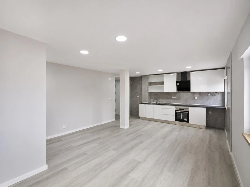 Apartamento T2 para Venda em Corroios Foto 1