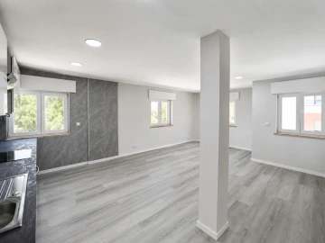 Apartamento T2 para Venda em Corroios