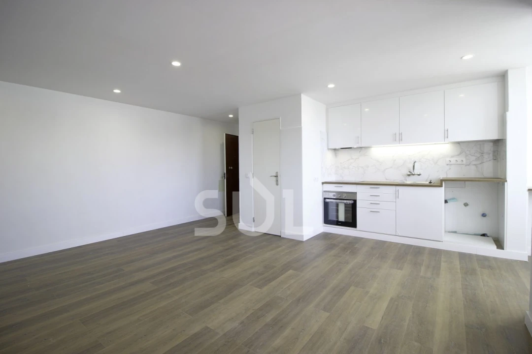 Apartamento T3 para Venda em Portimão Foto 2