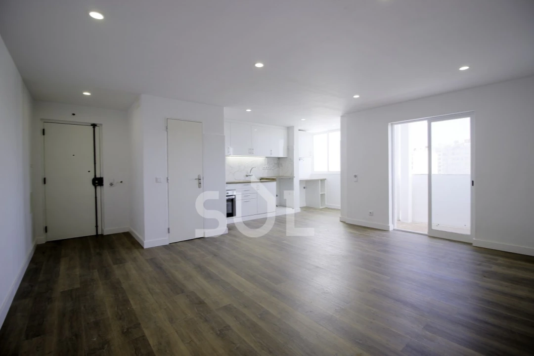 Apartamento T3 para Venda em Portimão Foto 3