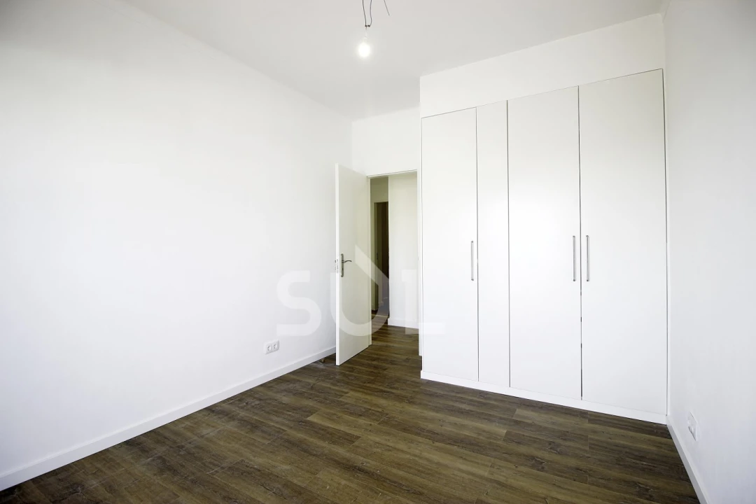 Apartamento T3 para Venda em Portimão Foto 8