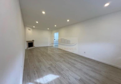 Apartamento T2 para Venda em Algueirão-Mem Martins