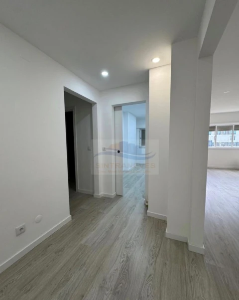 Apartamento T2 para Venda em Algueirão-Mem Martins