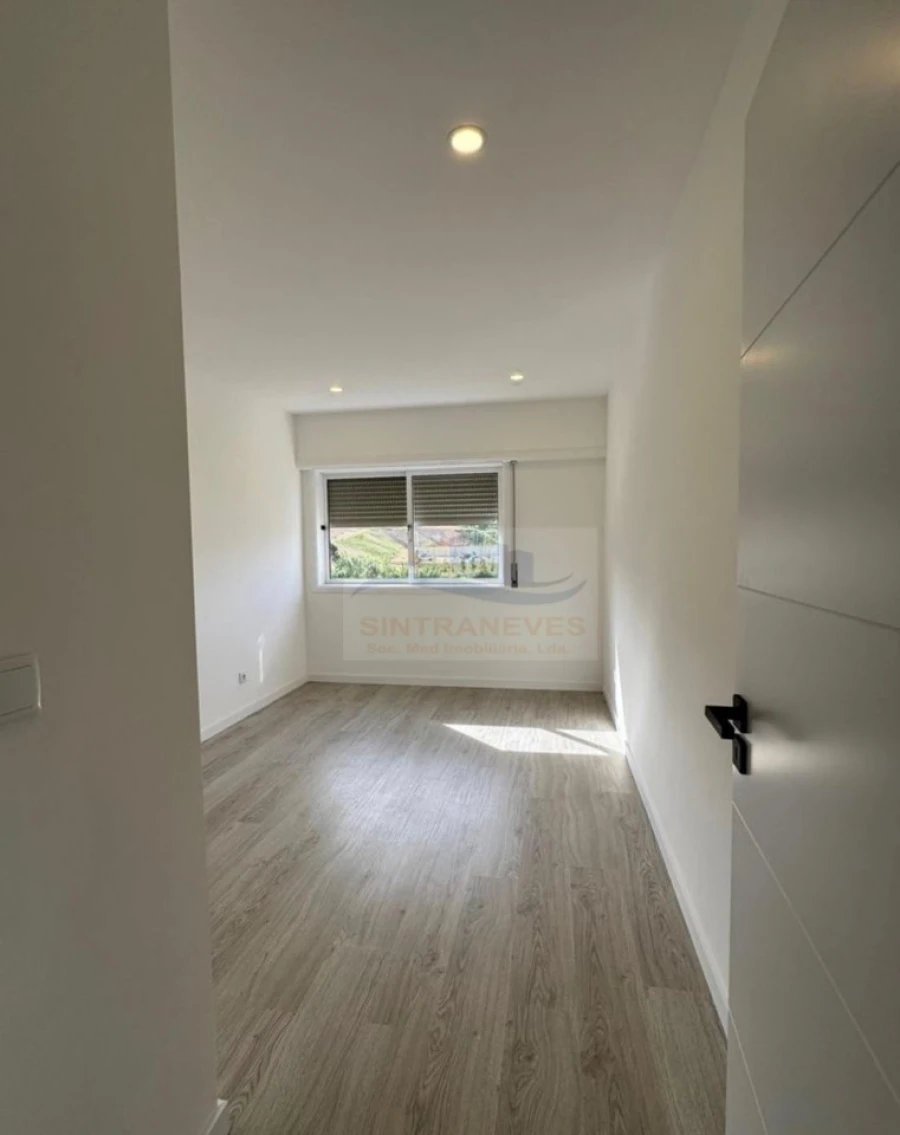 Apartamento T2 para Venda em Algueirão-Mem Martins Foto 7