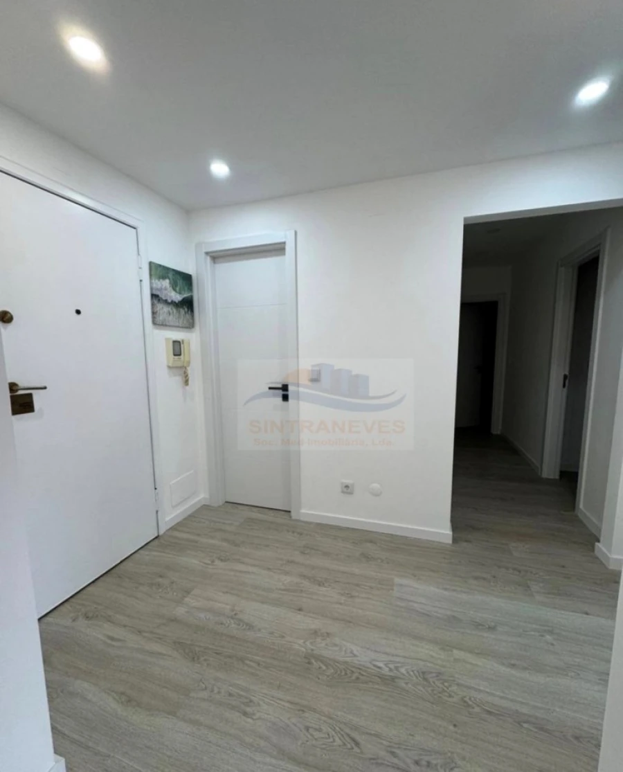 Apartamento T2 para Venda em Algueirão-Mem Martins Foto 19