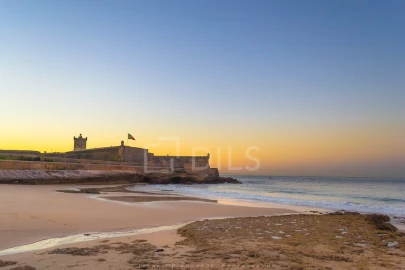Apartamento T1 para Venda em Carcavelos e Parede