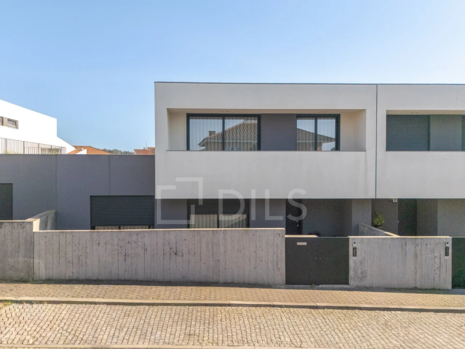 Moradia T5 para Venda em Gulpilhares e Valadares Foto 50