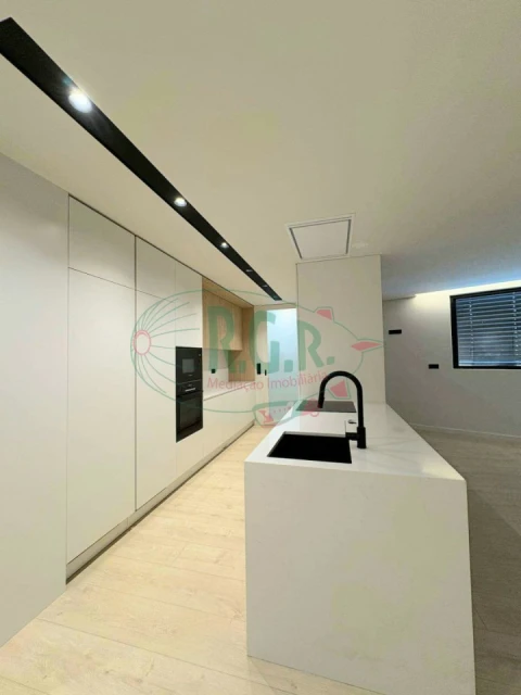 Apartamento T4 para Venda em Gondomar (São Cosme), Valbom e Jovim