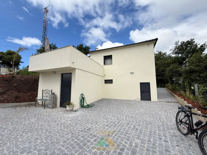 Moradia T2 para Venda em Sabadim Foto 3