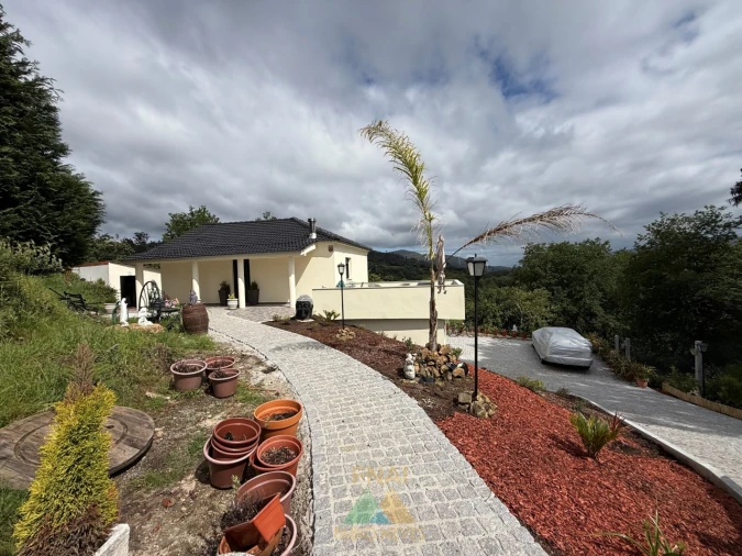 Moradia T2 para Venda em Sabadim Foto 5