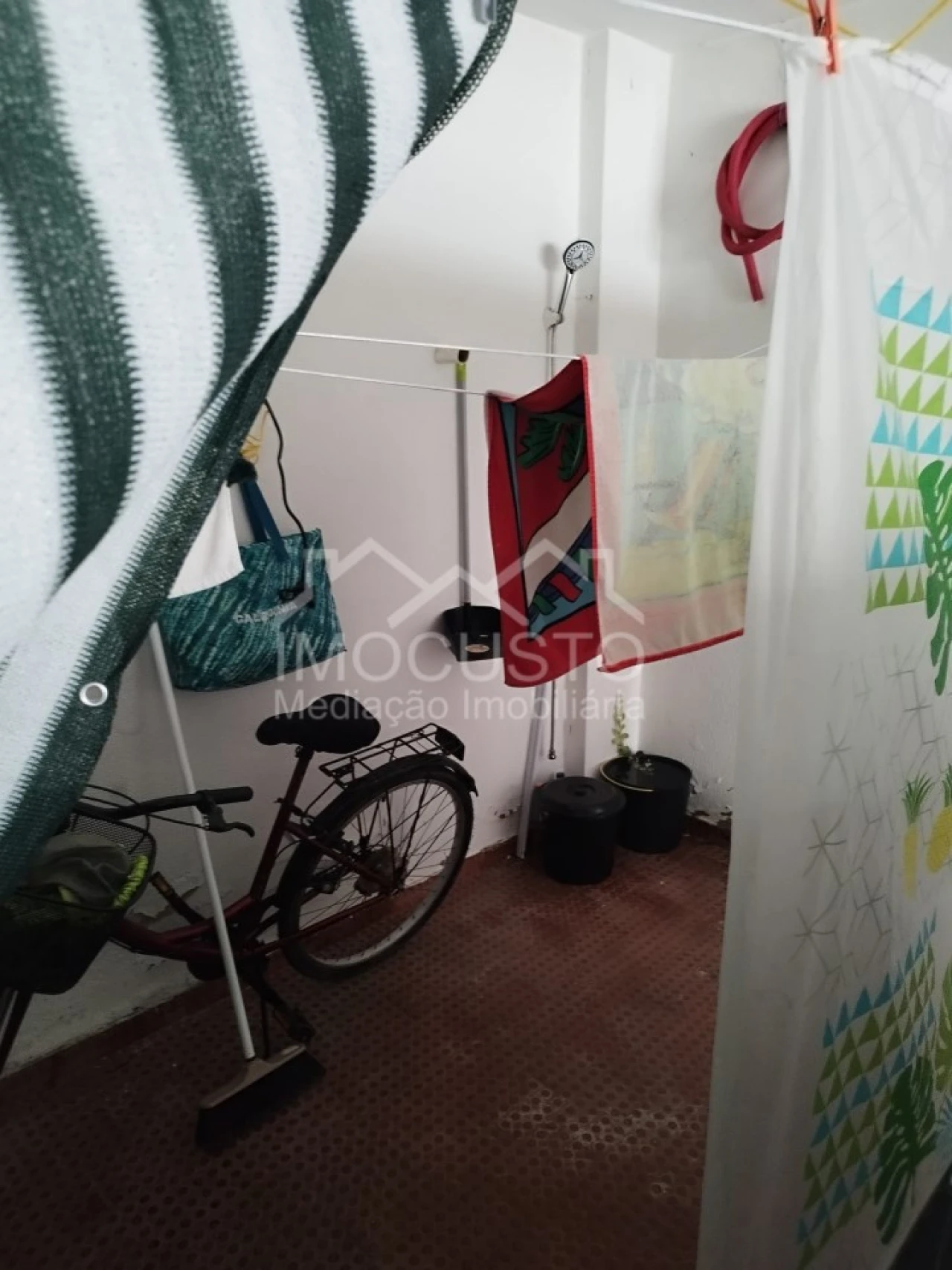 Garagem para Venda em Monte Gordo Foto 3