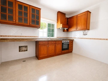 Moradia T4 para Venda em Fronteira