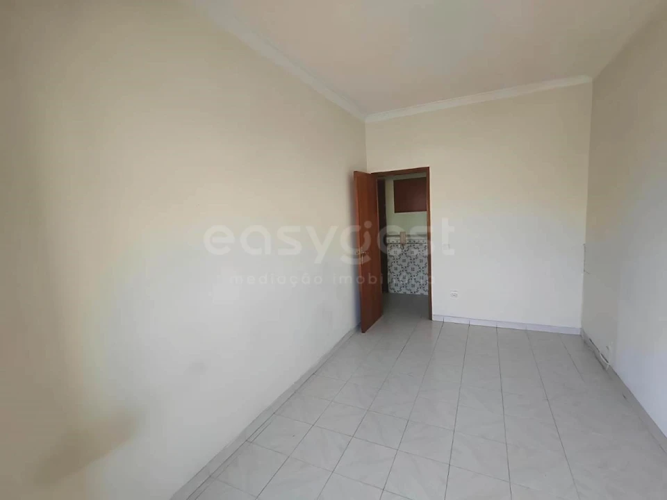 Apartamento T3 para Venda em Baixa da Banheira e Vale da Amoreira Foto 12
