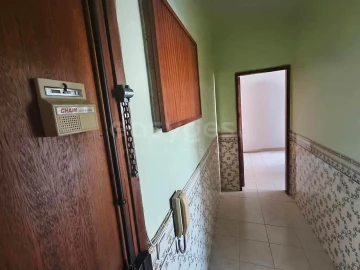 Apartamento T3 para Venda em Baixa da Banheira e Vale da Amoreira