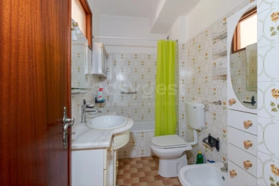 Apartamento T3 para Venda em Baixa da Banheira e Vale da Amoreira