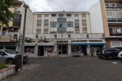 Apartamento T3 para Venda em Baixa da Banheira e Vale da Amoreira