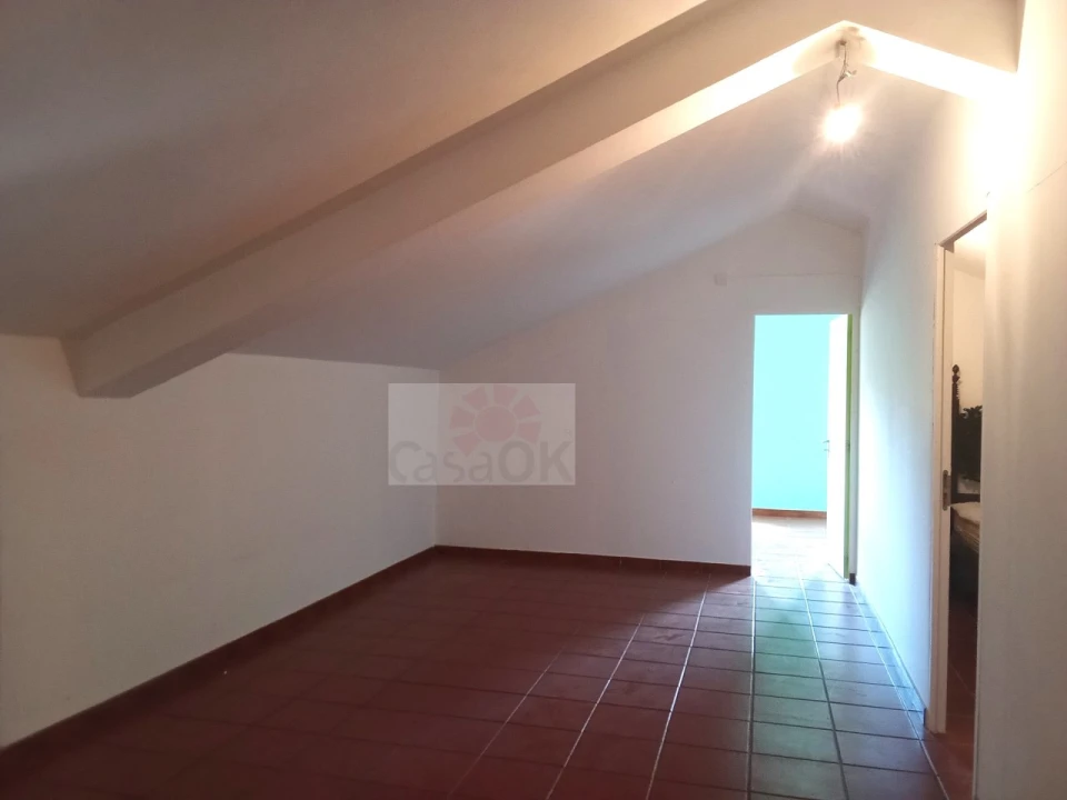 Moradia T6 para Venda em A dos Negros Foto 32