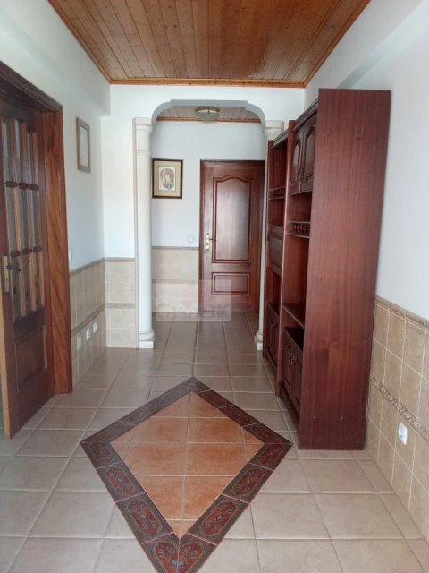 Moradia T6 para Venda em A dos Negros