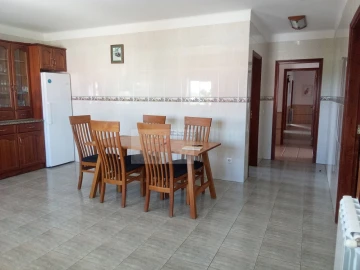 Moradia T6 para Venda em A dos Negros