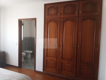 Moradia T6 para Venda em A dos Negros