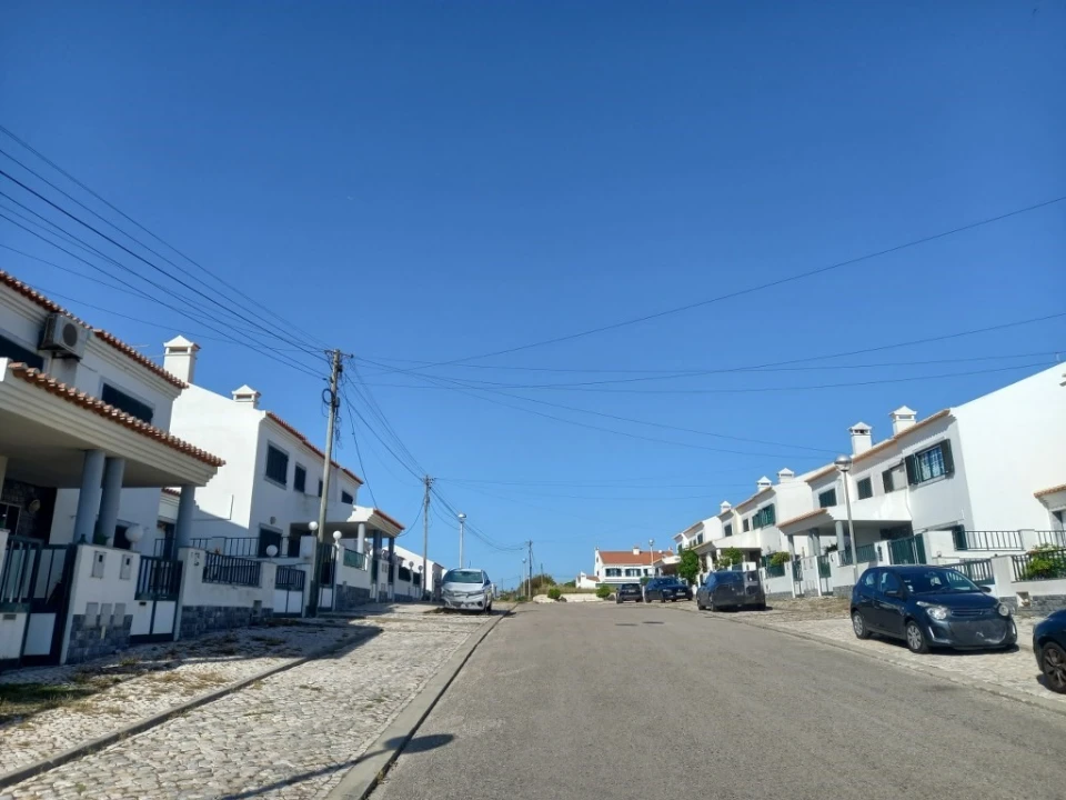 Moradia T4 para Venda em Santo Isidoro Foto 53