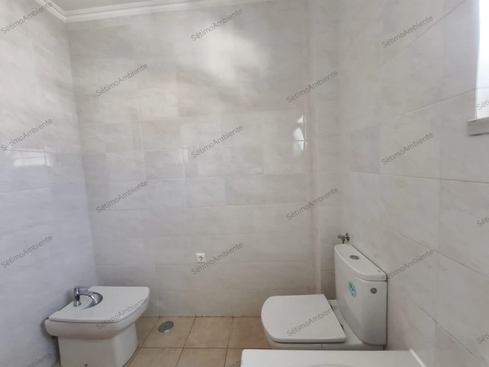 Moradia T5 para Venda em Laranjeiro e Feijó Foto 20