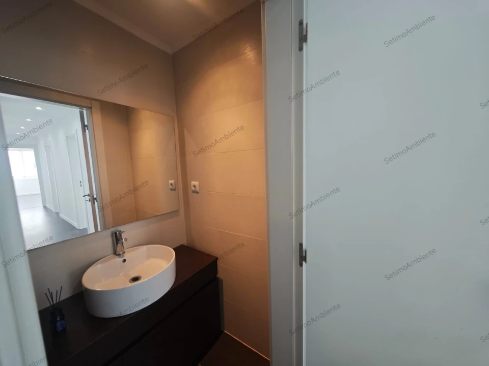 Apartamento T3 para Venda em Avenidas Novas Foto 18