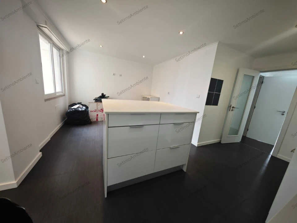 Apartamento T3 para Venda em Avenidas Novas Foto 24