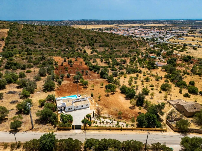 Moradia T4 para Venda em Silves Foto 7