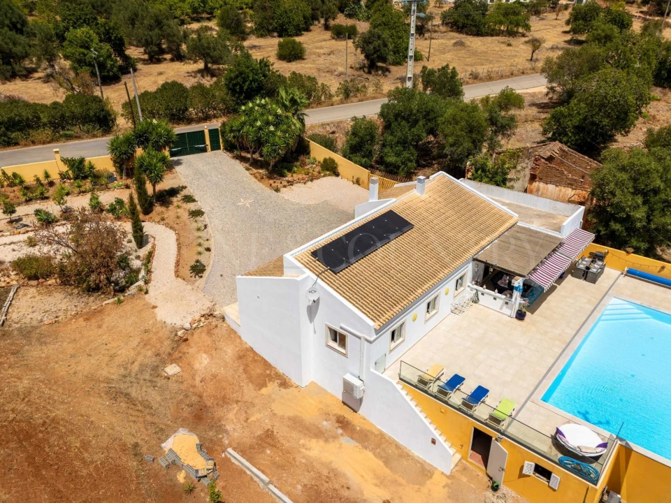 Moradia T4 para Venda em Silves Foto 9