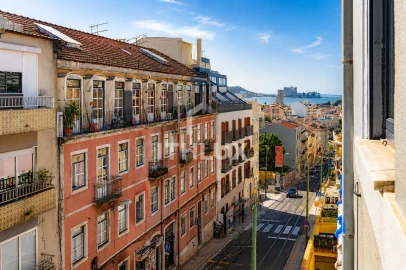 Apartamento T2 para Arrendamento em Alcantara