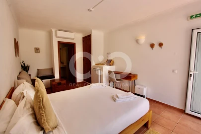 Moradia T8 para Venda em Aljezur