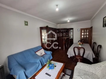 Apartamento T3 para Venda em Cristelos, Boim e Ordem