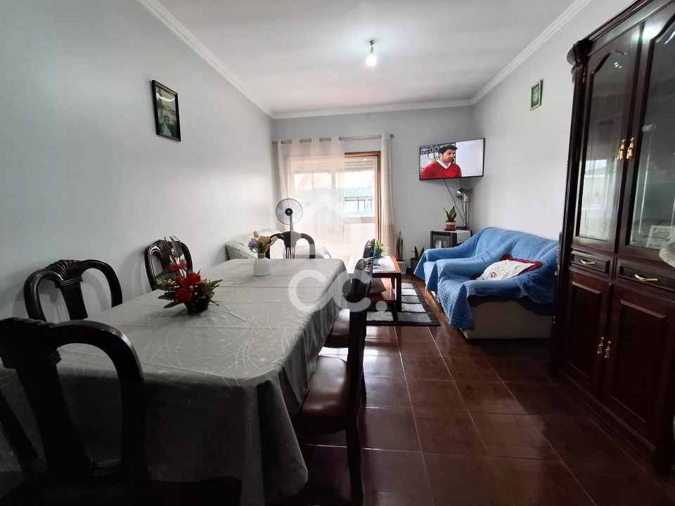 Apartamento T3 para Venda em Cristelos, Boim e Ordem Foto 1