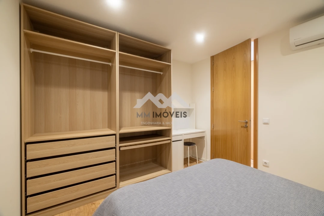 Apartamento T1 para Venda em Lousado Foto 13